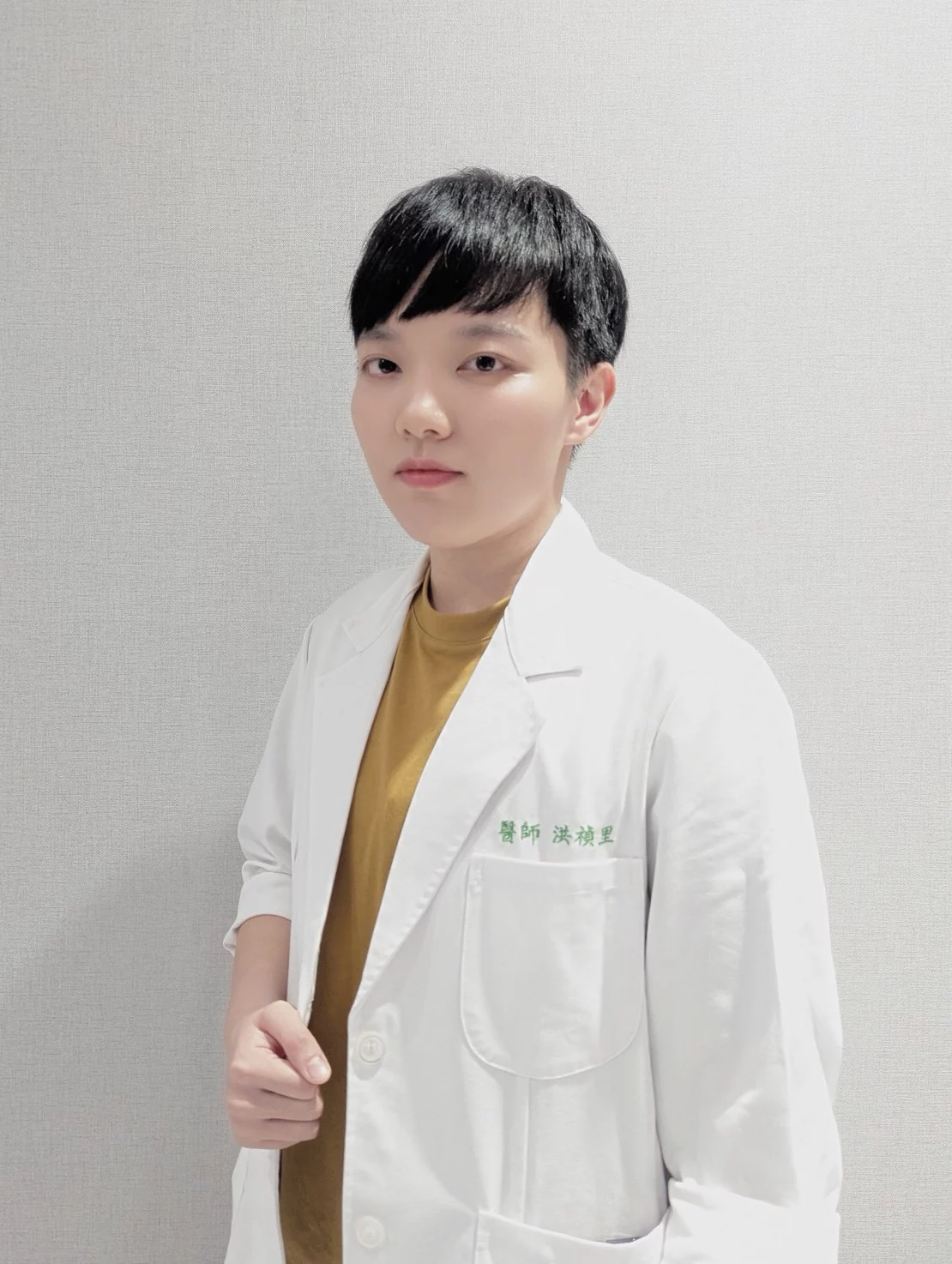 洪禎⾥ 醫師 | 恆美學診所